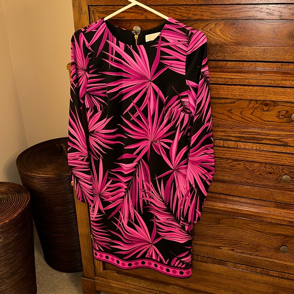 EUC MICHAEL KORS DRESS SZ-SMALL  BACK ZIPPER FULLY LINED BLACK W/SHADES OF PINK